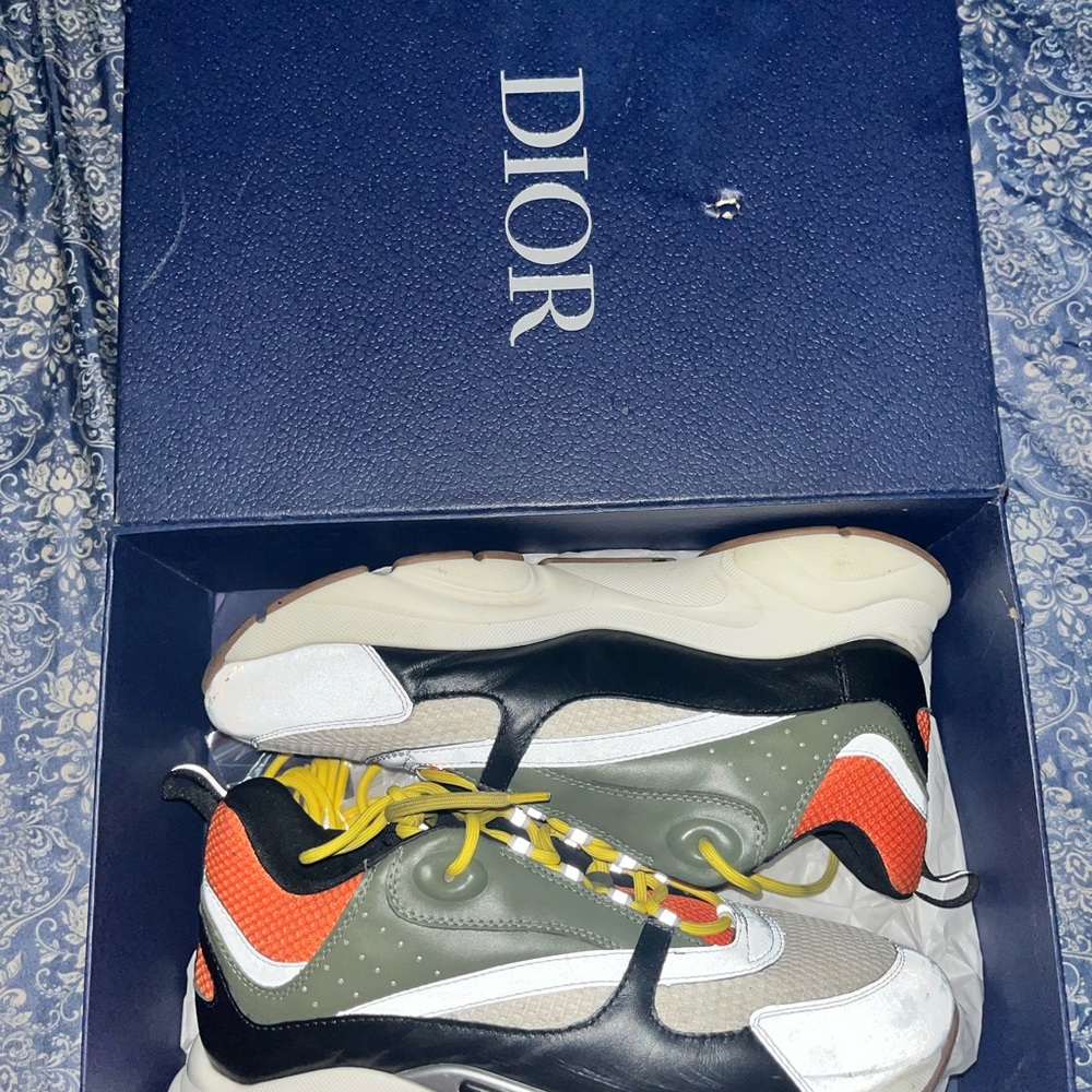 Good condition size 12 diors